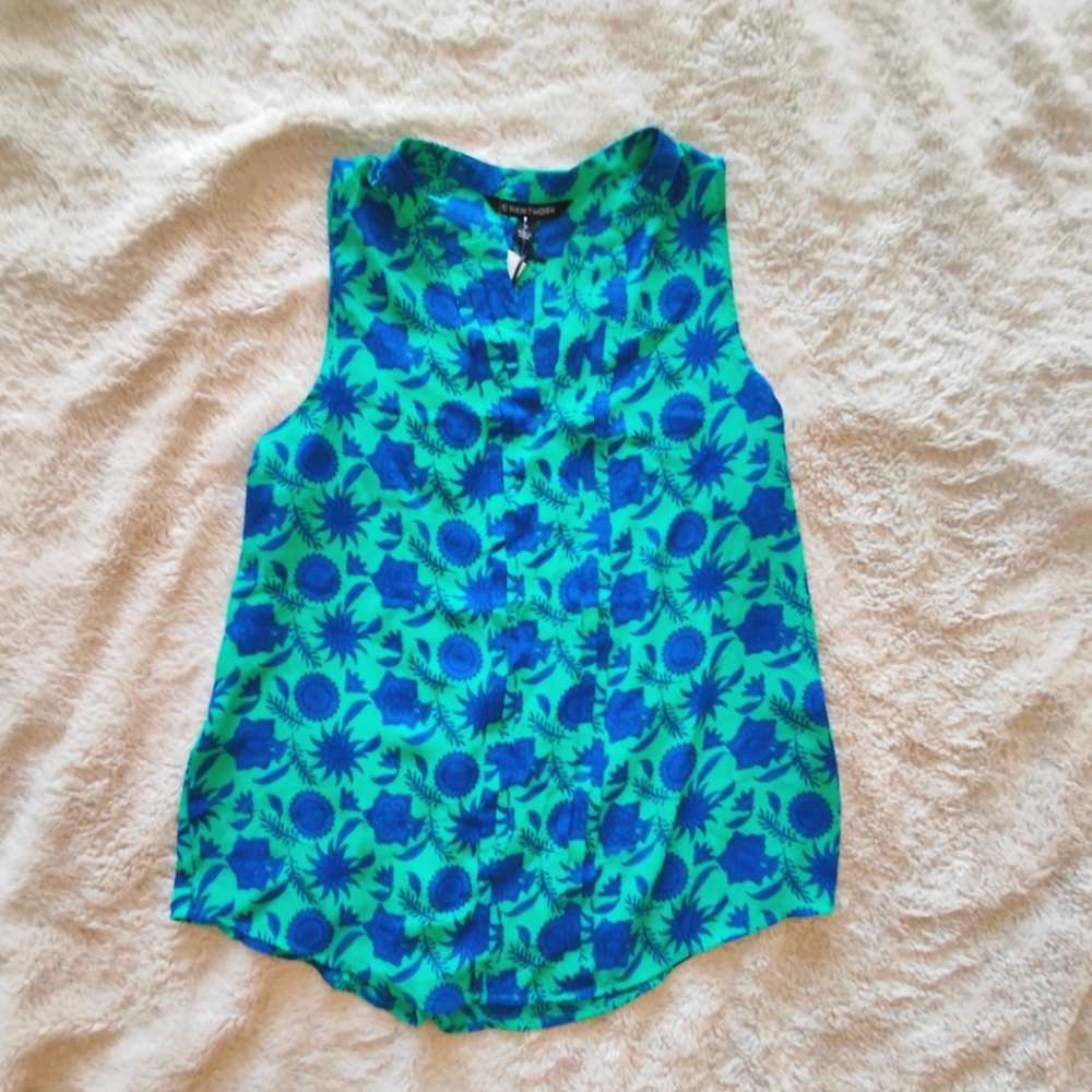 NWT 41 Hawthorn Breyson Pleat Detail Split Neck Blouse